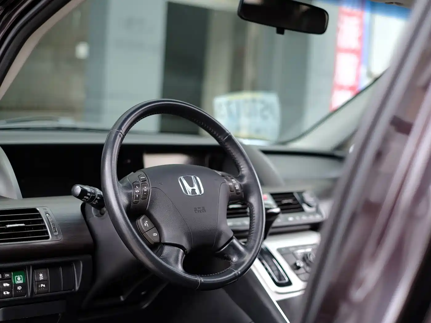 Фото 54 - Honda Elysion