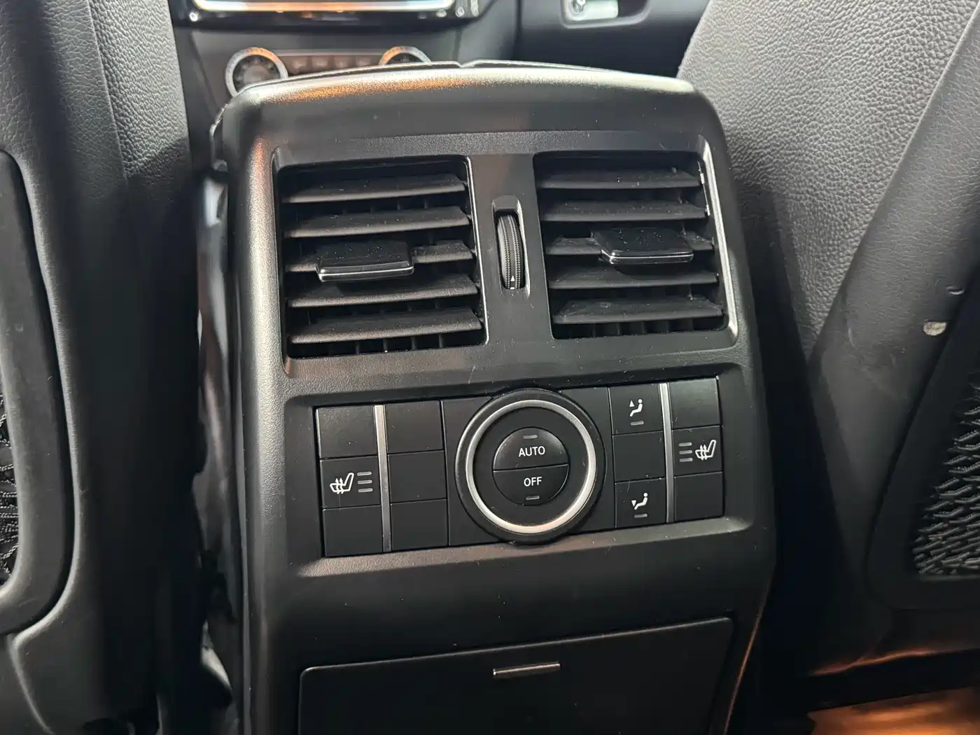 Mercedes-Benz GLE 2018 GLE 400 4MATIC Ultimate Edition фото 9