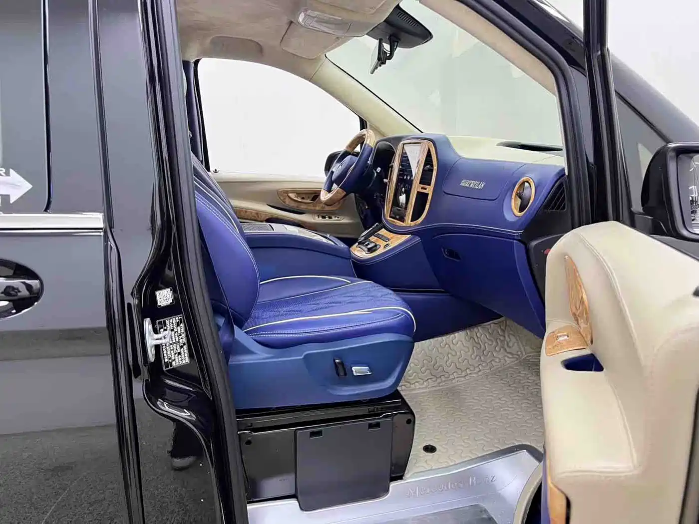 Mercedes-Benz Vito 2018 2.0T Elite Edition 7-seater China VI фото 24