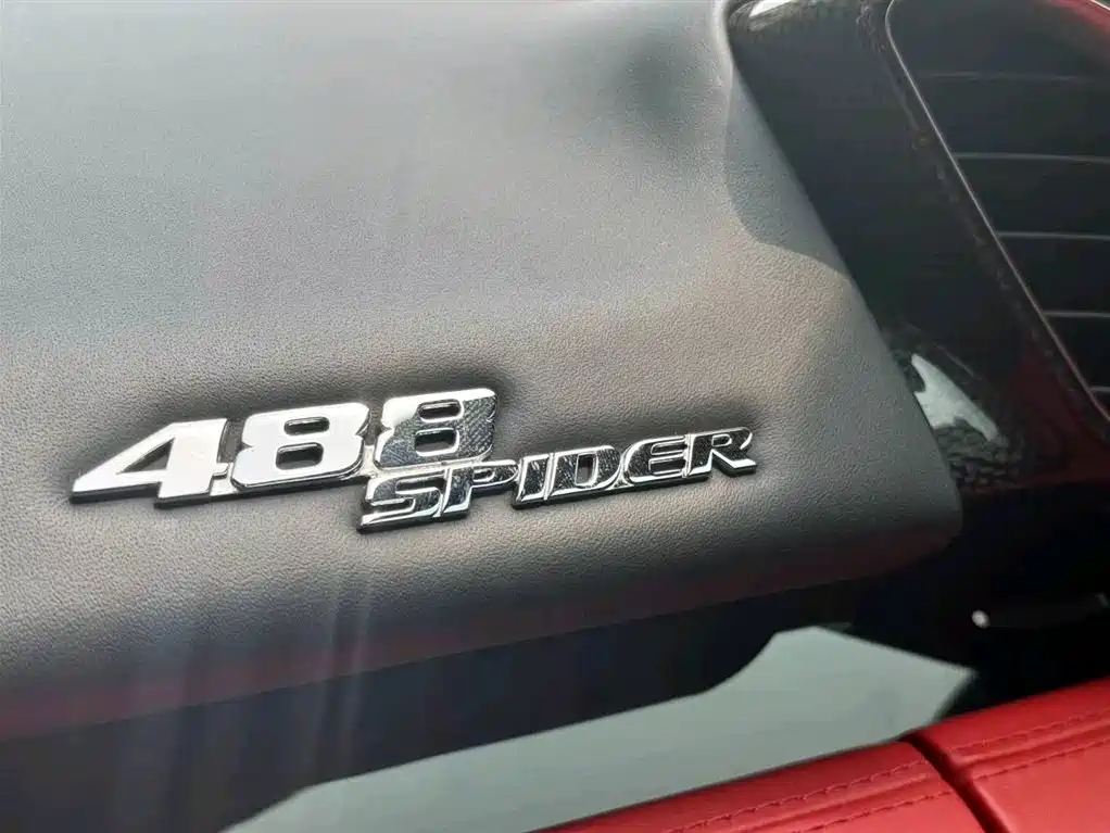 Ferrari 488 2018 2015 488 Spider