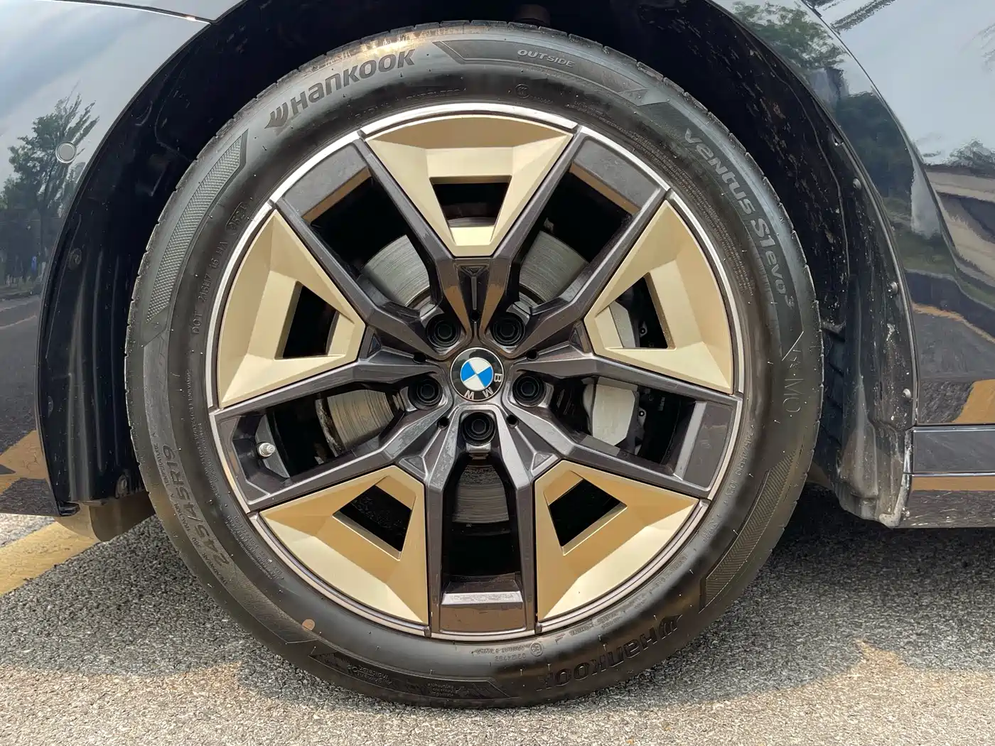 BMW 5 Series 2024 530Li Leading M Sport Package фото 8
