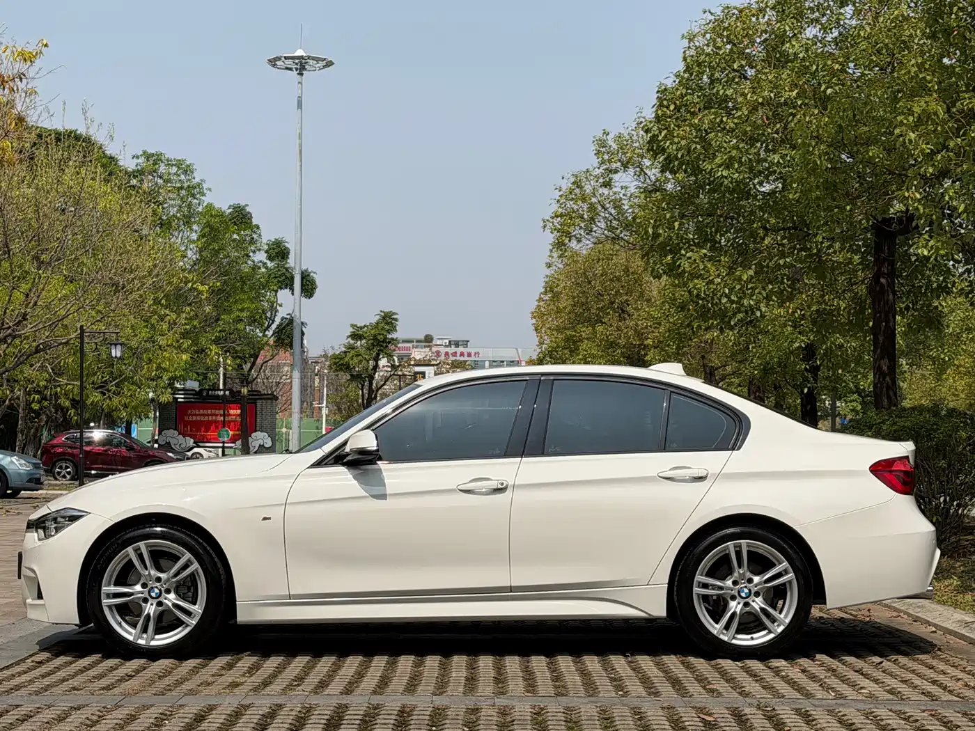 BMW 3 Series 2018 320i M Sport Package фото 4