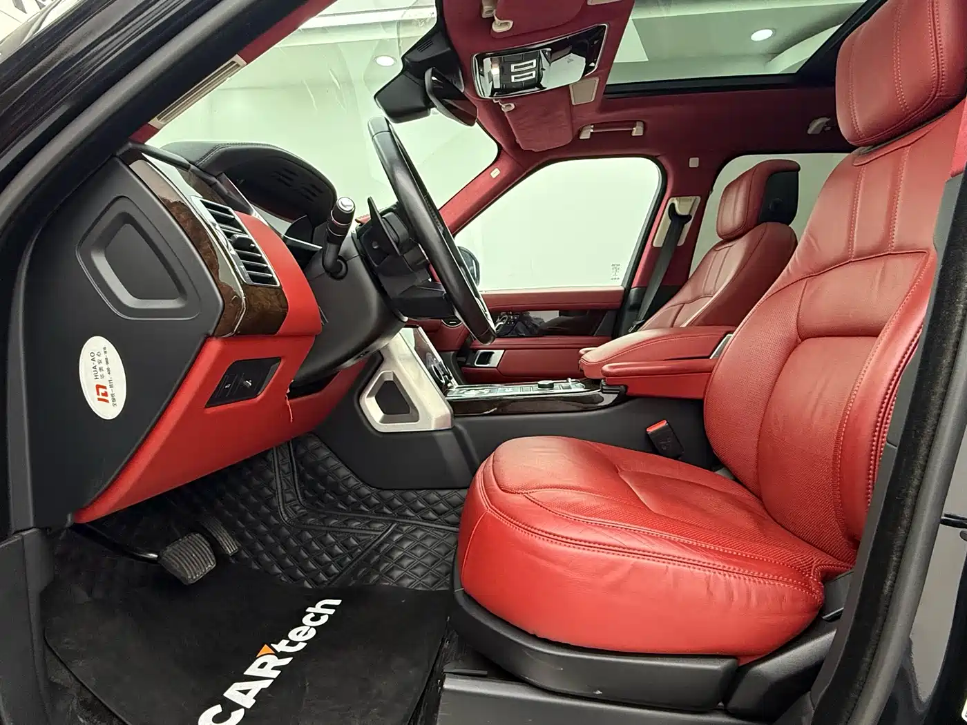 Land Rover Range Rover 2021 3.0 L6 Golden Age Edition фото 9