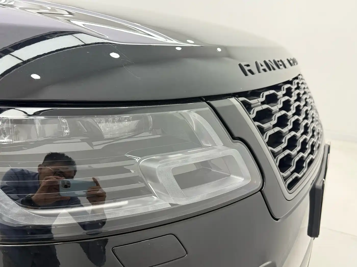 Land Rover Range Rover 2021 3.0 L6 Golden Age Edition фото 16