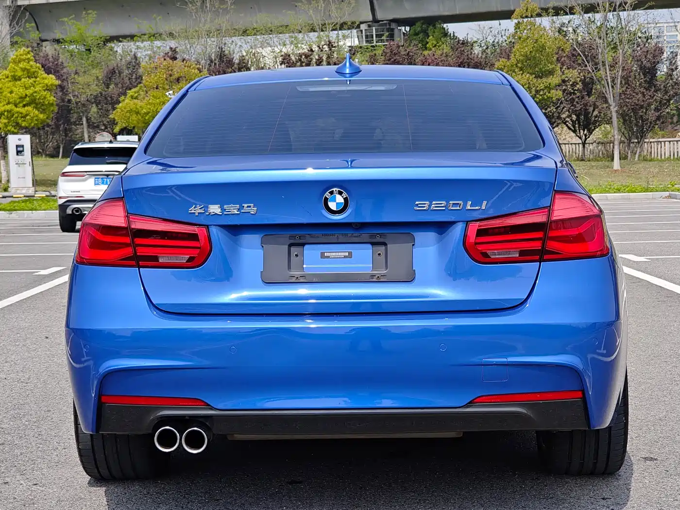 BMW 3 Series 2017 320Li M Sport фото 4
