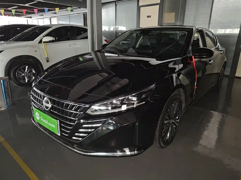 Photo 1 - Nissan Teana