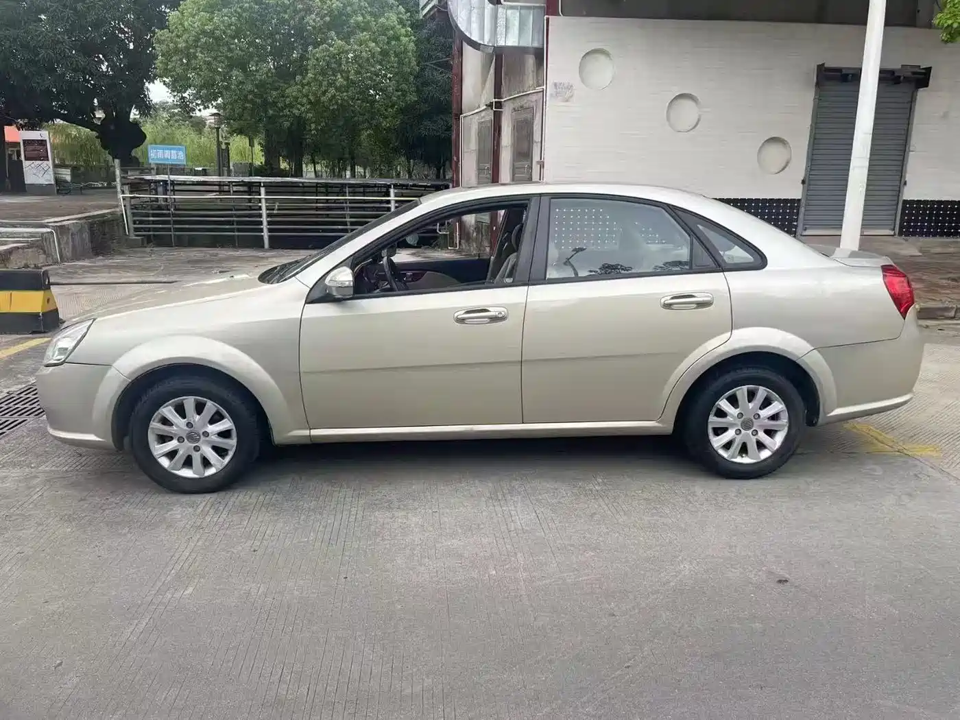 Buick Excelle 2011 1.6LE-MT фото 6