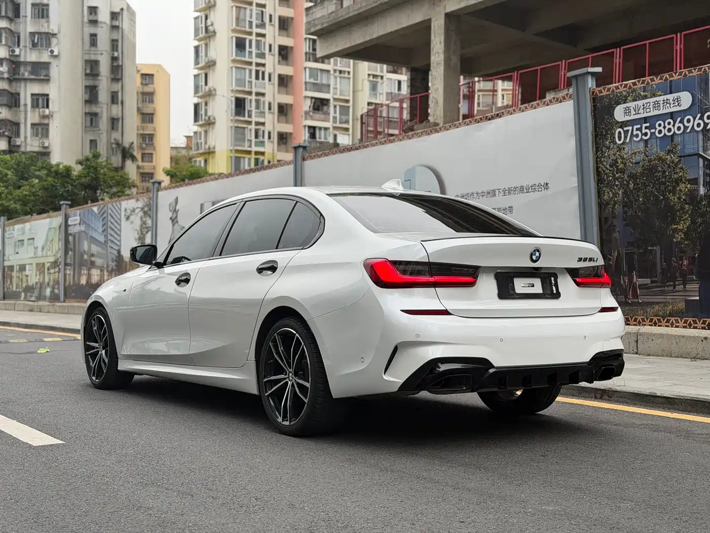 BMW 3 Series 2020 325Li M Sport Black Night Package фото 15