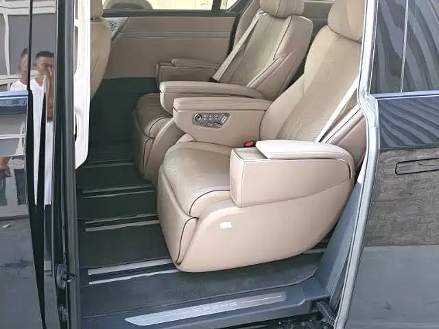 XPeng X9 2025 2025 Extended Range Edition