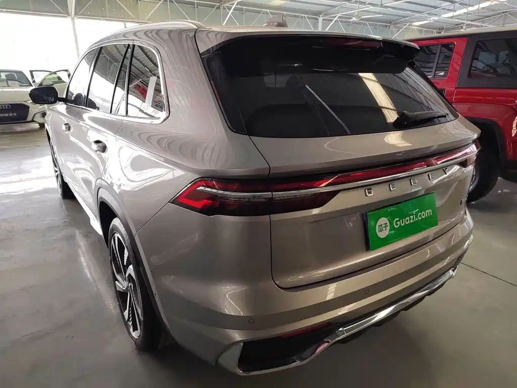 Фото 23 - Geely Monjaro