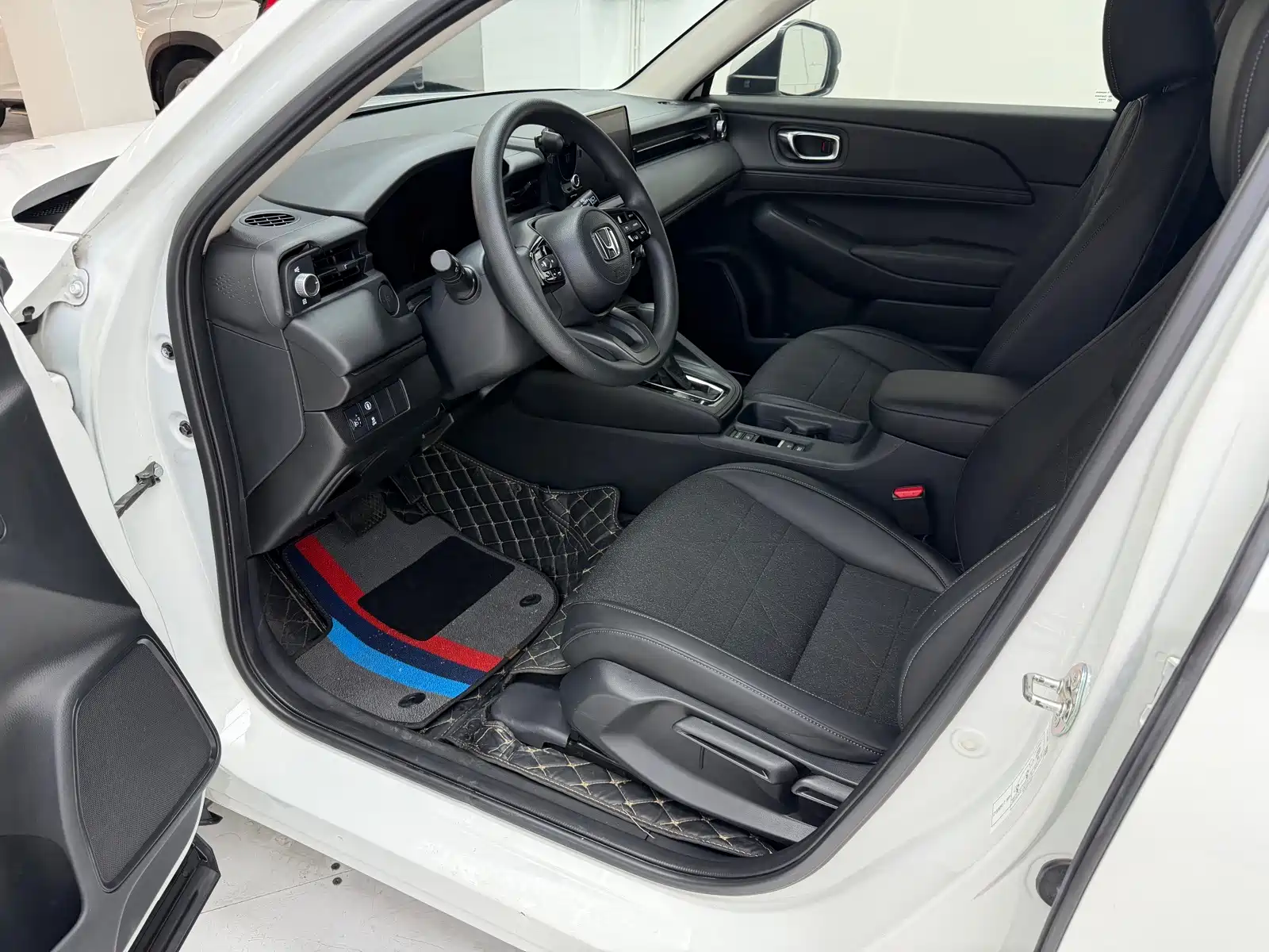 Photo 13 - Honda Vezel