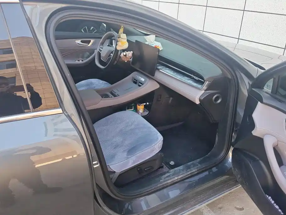 Roewe M7 DMH 2025 2025 1.5T 115km Mid-range