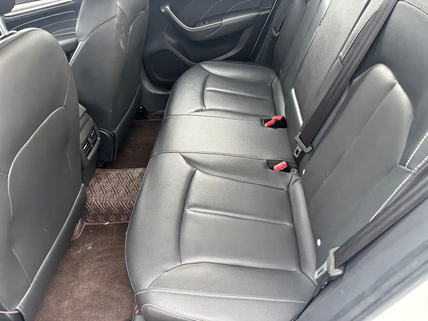 Roewe i6 2023 2020 PLUS 1.6L CVT 4G Connected Glory Flagship Edition