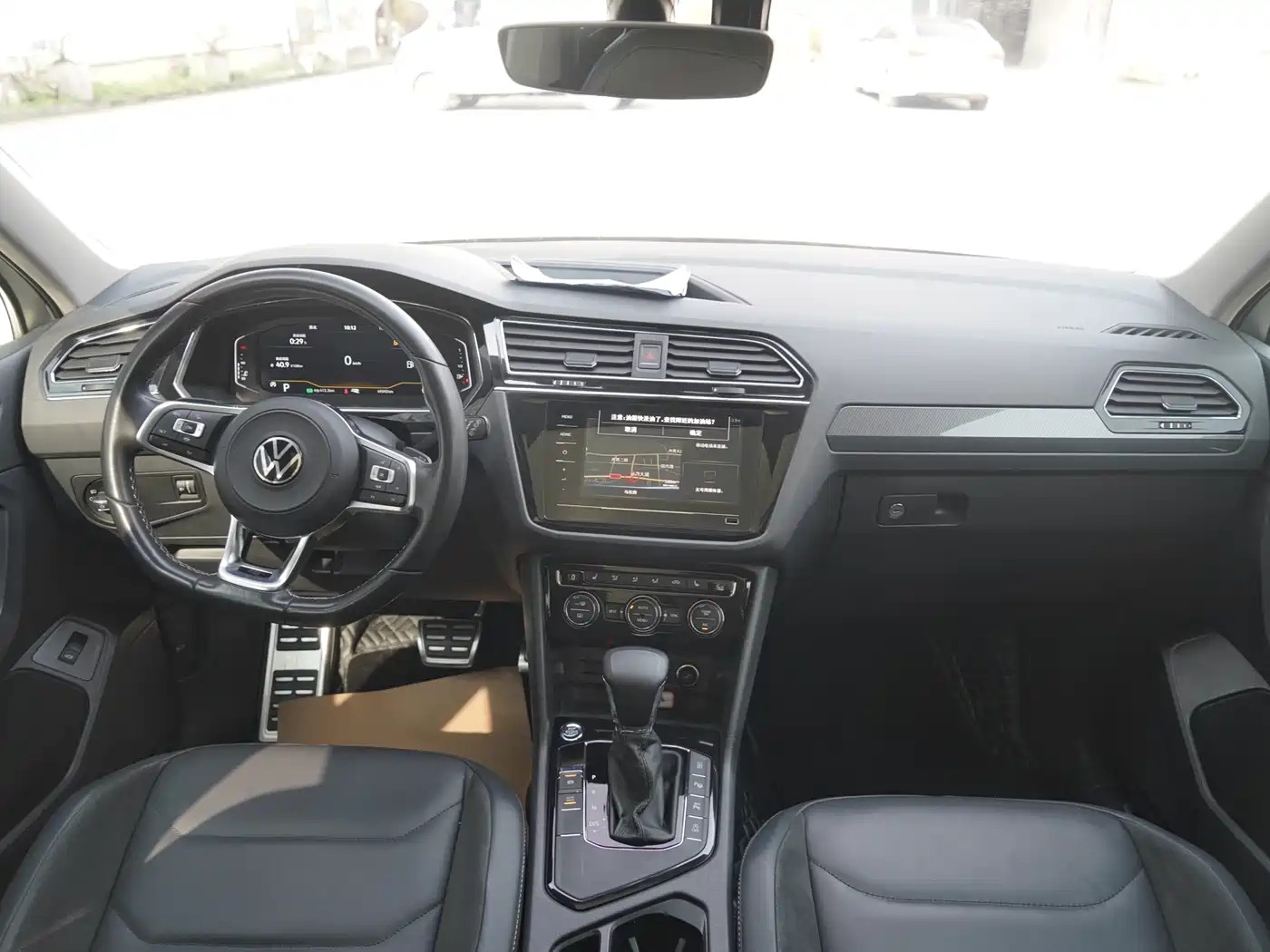 Volkswagen Tiguan L 2021 330TSI Automatic 2WD R-Line Premium фото 5