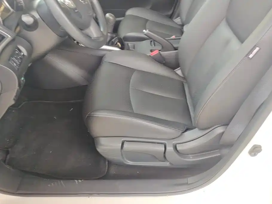 Фото 9 - Nissan Sylphy