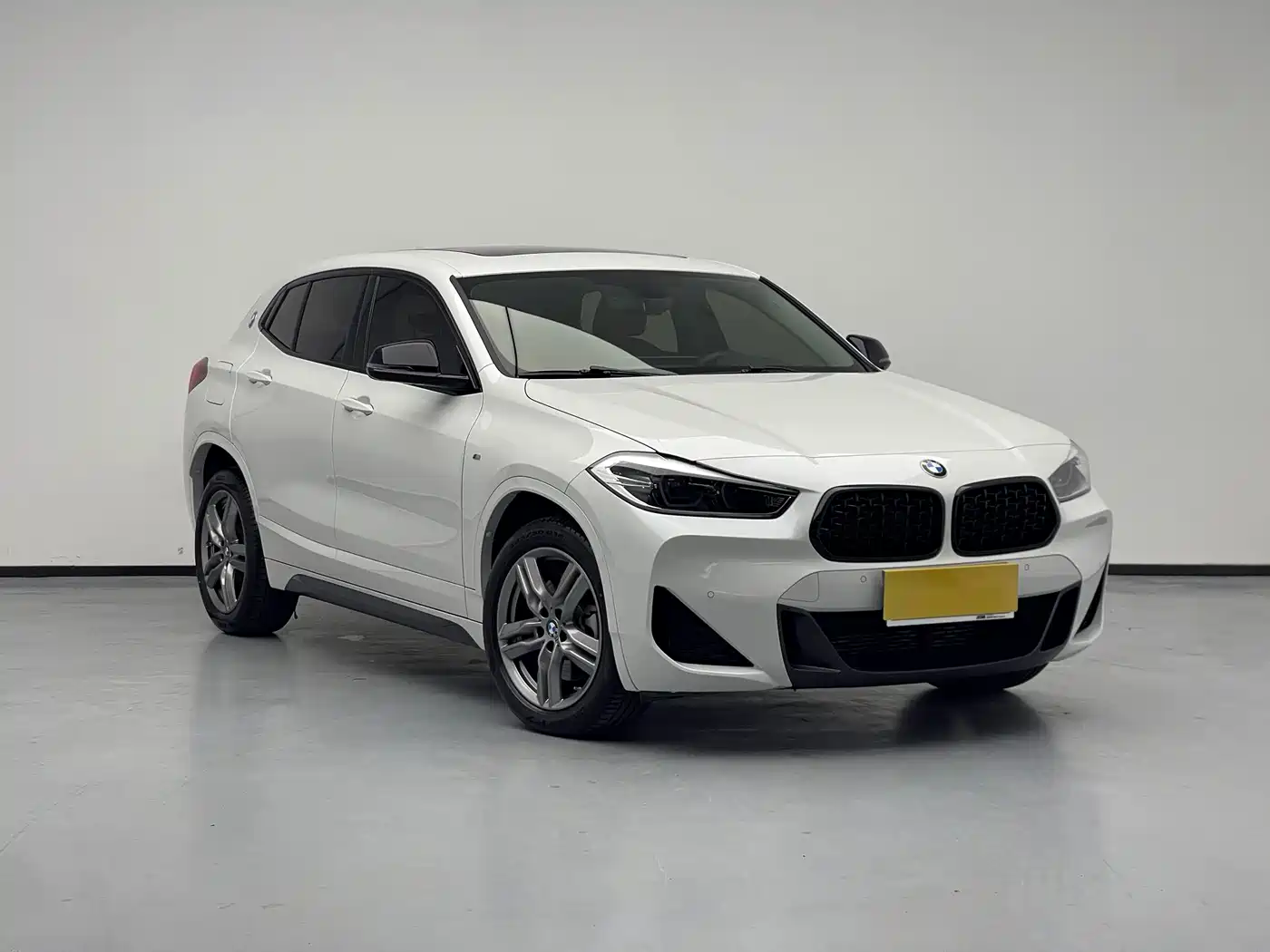 BMW X2 2024 2023 sDrive25i M Sport Shadow Edition