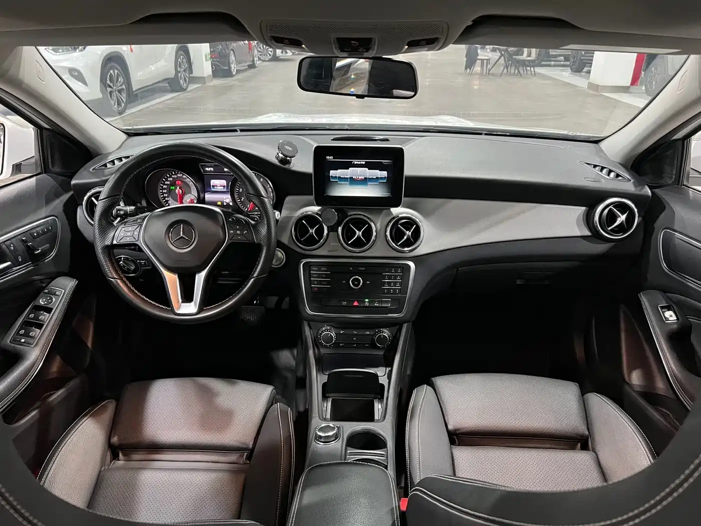 Mercedes-Benz GLA 2016 GLA 200 Dynamic фото 8