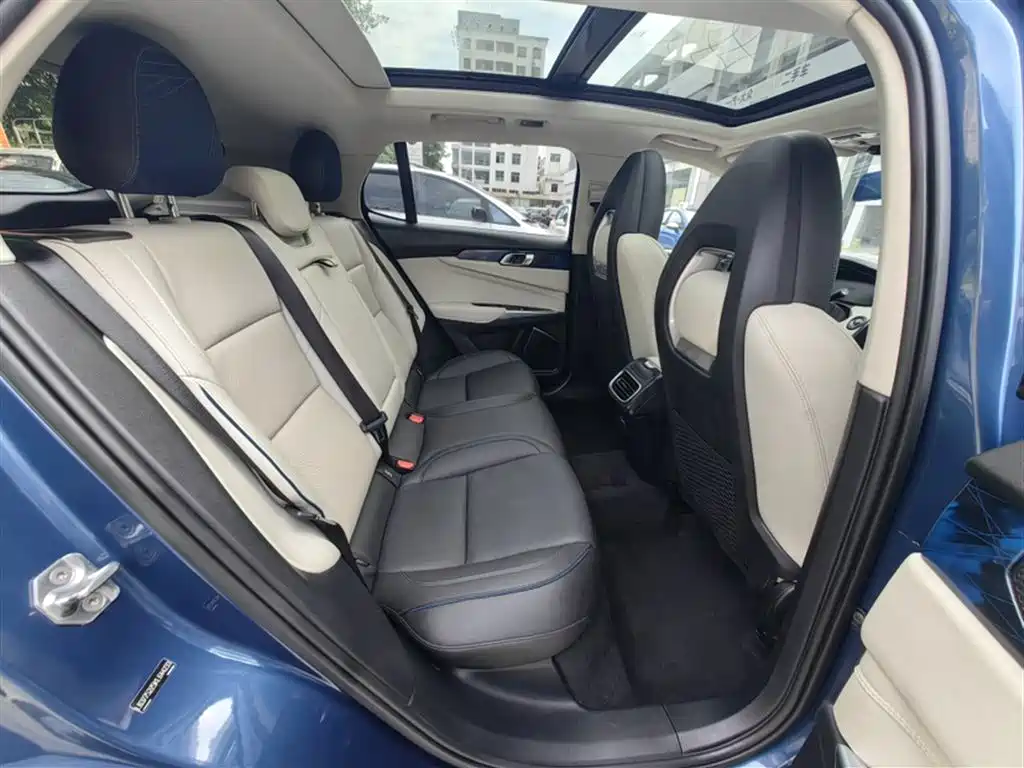 Lynk & Co 01 2019 2.0T 2WD Shine Pro Version China VI фото 12