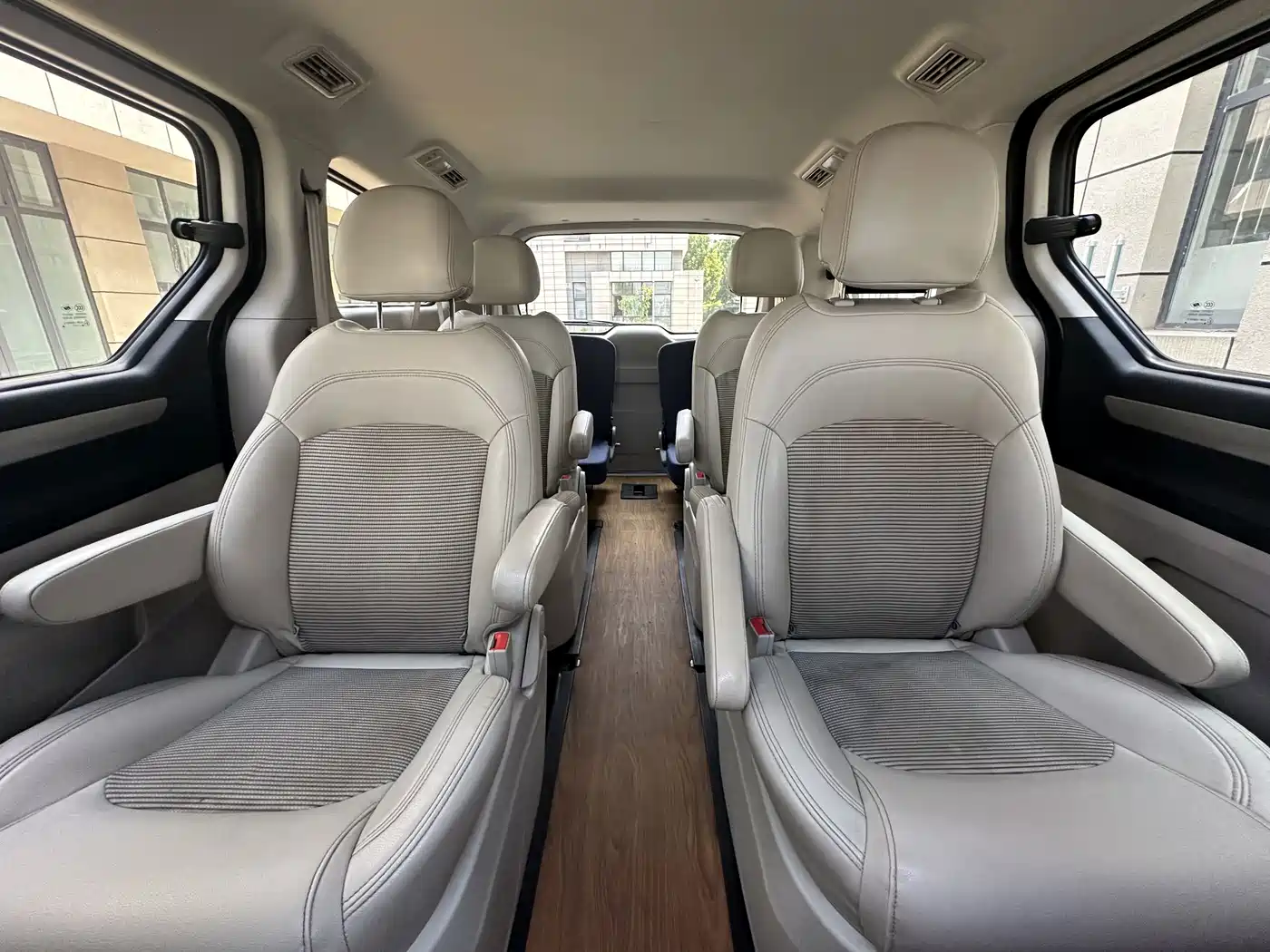 SAIC Maxus Maxus G10 2017 2018 PLUS 2.0T Automatic Elite Edition