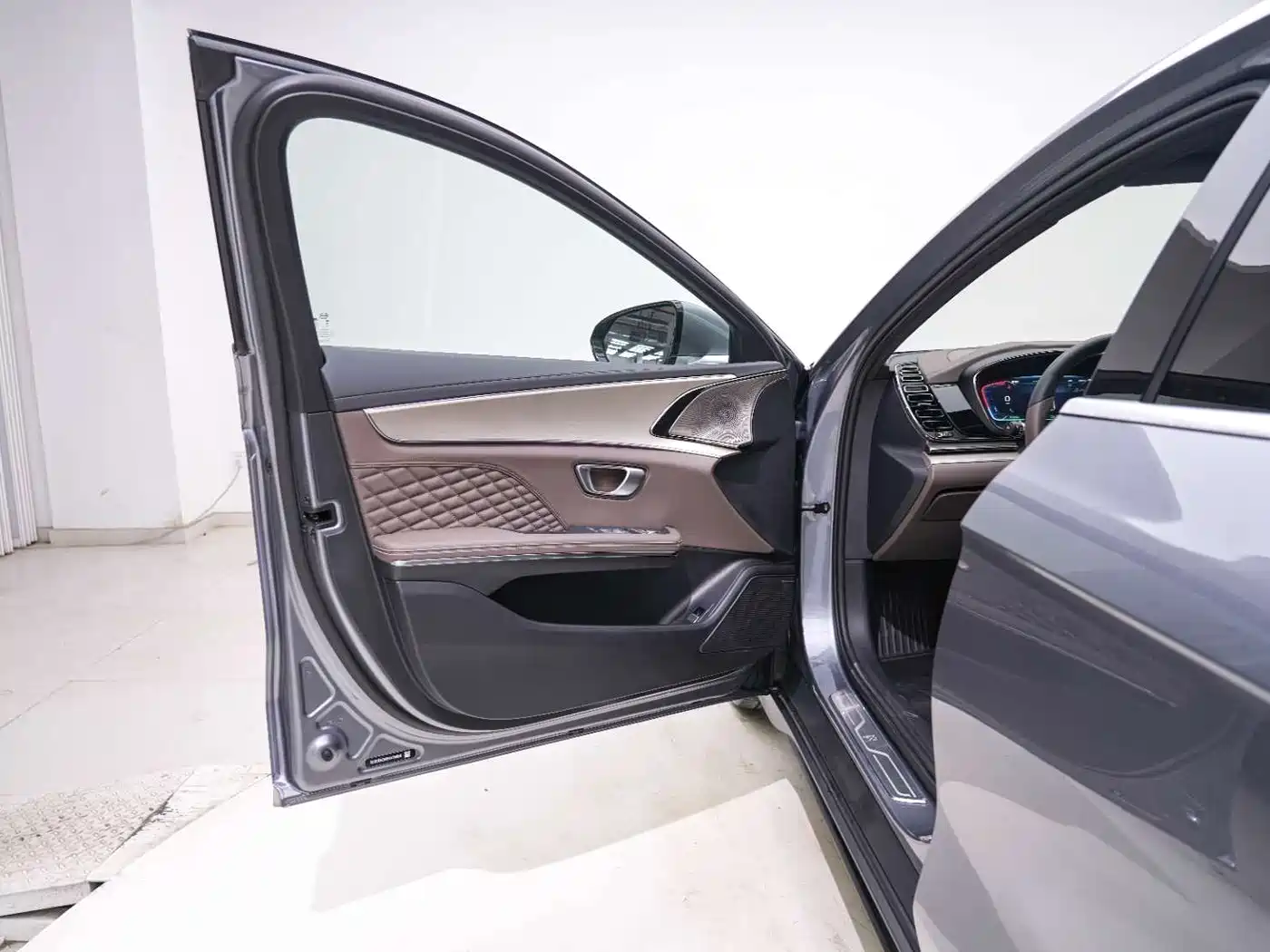 BYD Han 2023 EV Champion Edition 605KM FWD Premium фото 12