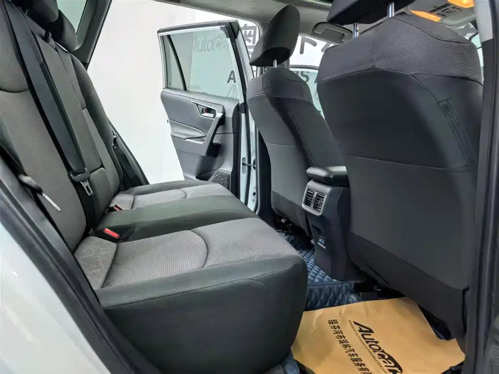 Toyota RAV4 Rongfang 2022 2.0L CVT 4WD Trend Edition фото 8