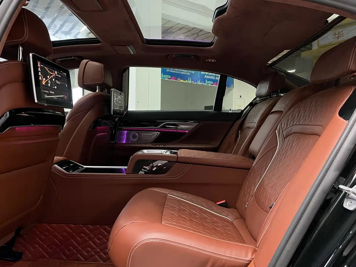 BMW 7 Series 2022 740Li xDrive Executive M Sport Package фото 6