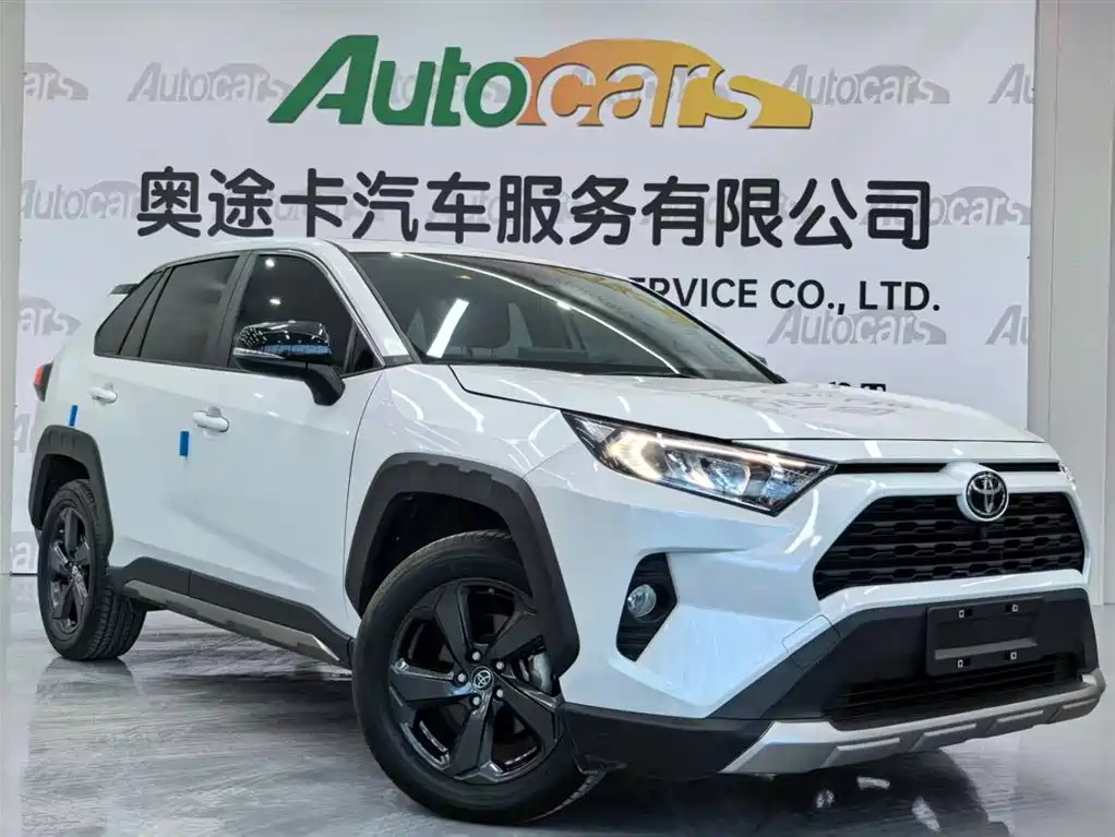 Toyota RAV4 Rongfang 2022 2.0L CVT 4WD Trend Edition фото 3