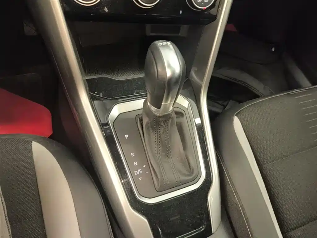 Volkswagen T-ROC 2019 230TSI DSG 2WD Progressive Version China VI фото 14