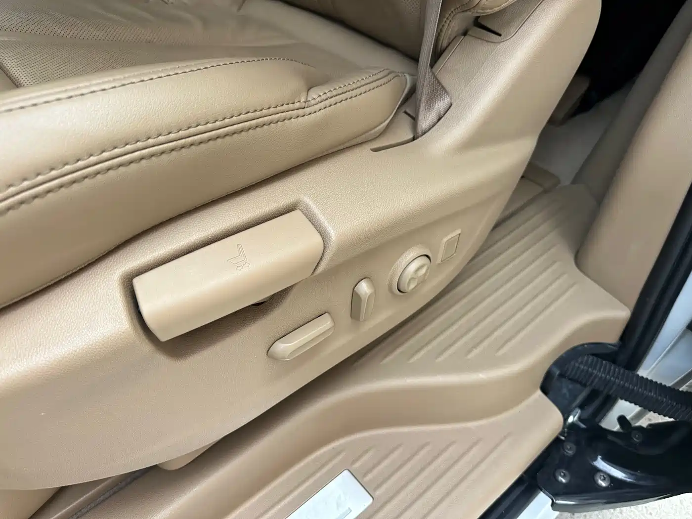 Buick GL8 2018 ES 28T Flagship Type China VI фото 18