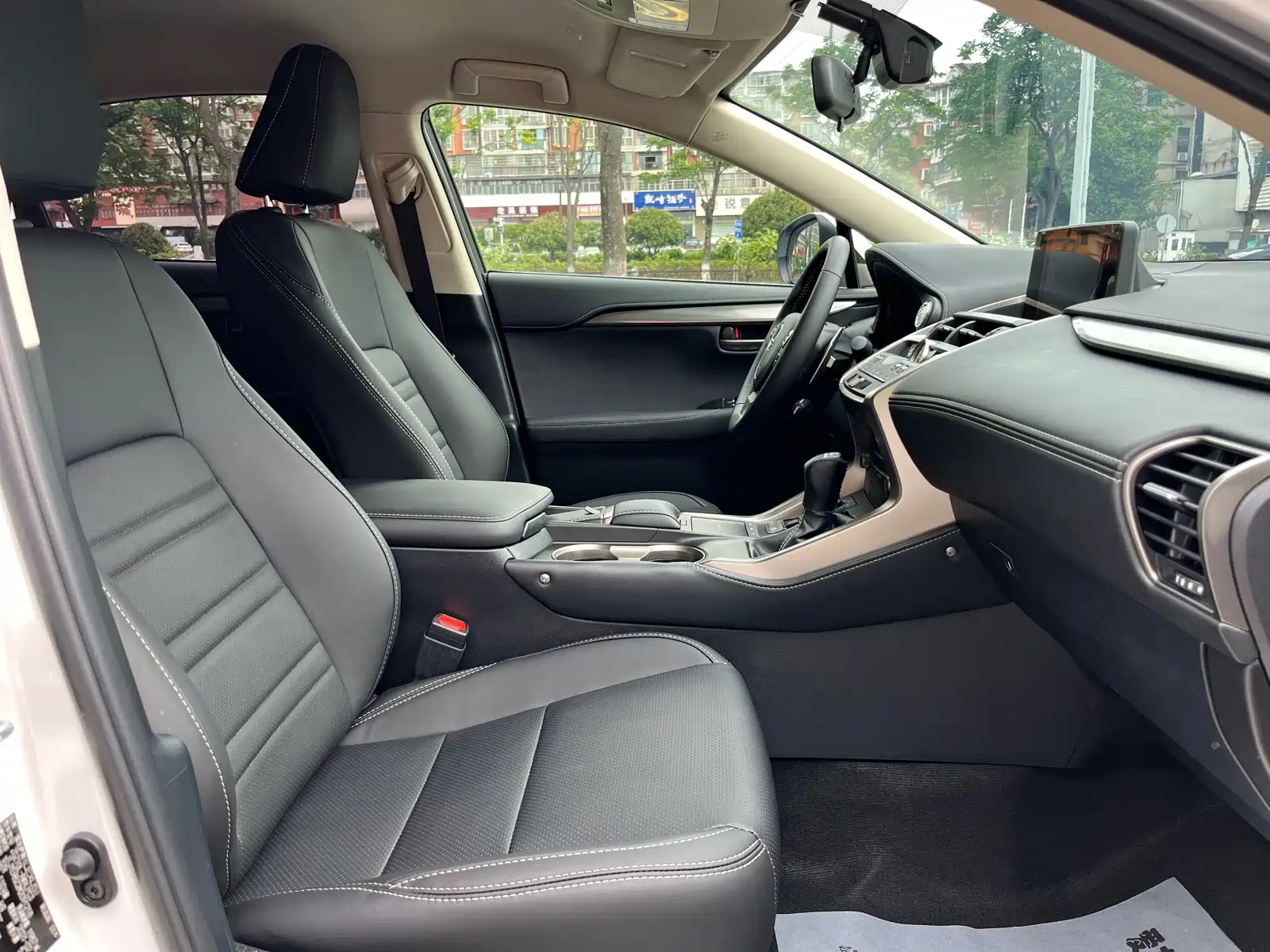 Фото 7 - Lexus NX