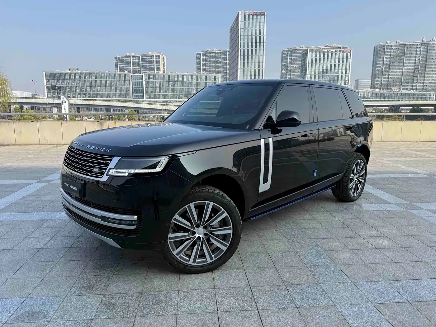 Land Rover Range Rover 2025 2025 3.0 L6 400PS Genesis Extended Wheelbase