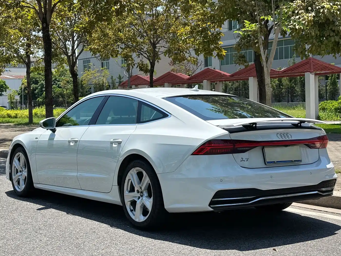 Фото 15 - Audi A7