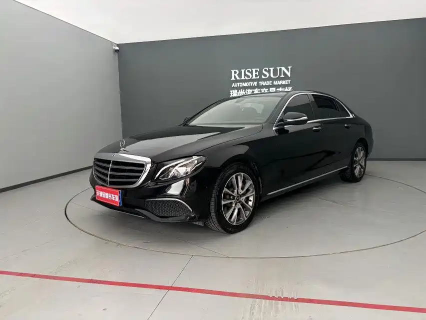 Mercedes-Benz E-Class 2018 E 300 L Fashion фото 28