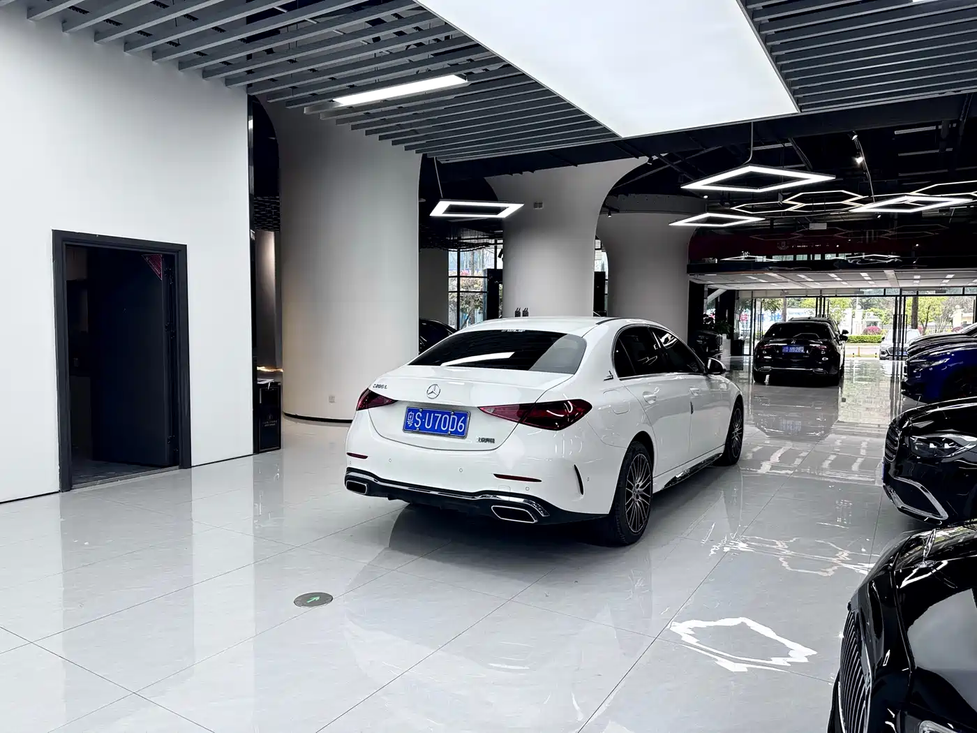 Mercedes-Benz C-Class 2023 Facelift C 200 L Sport Edition фото 14