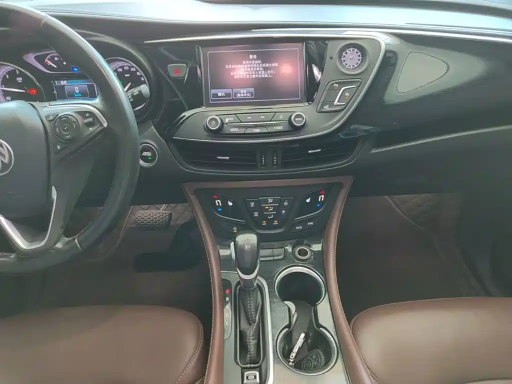 Фото 13 - Buick Envision Plus