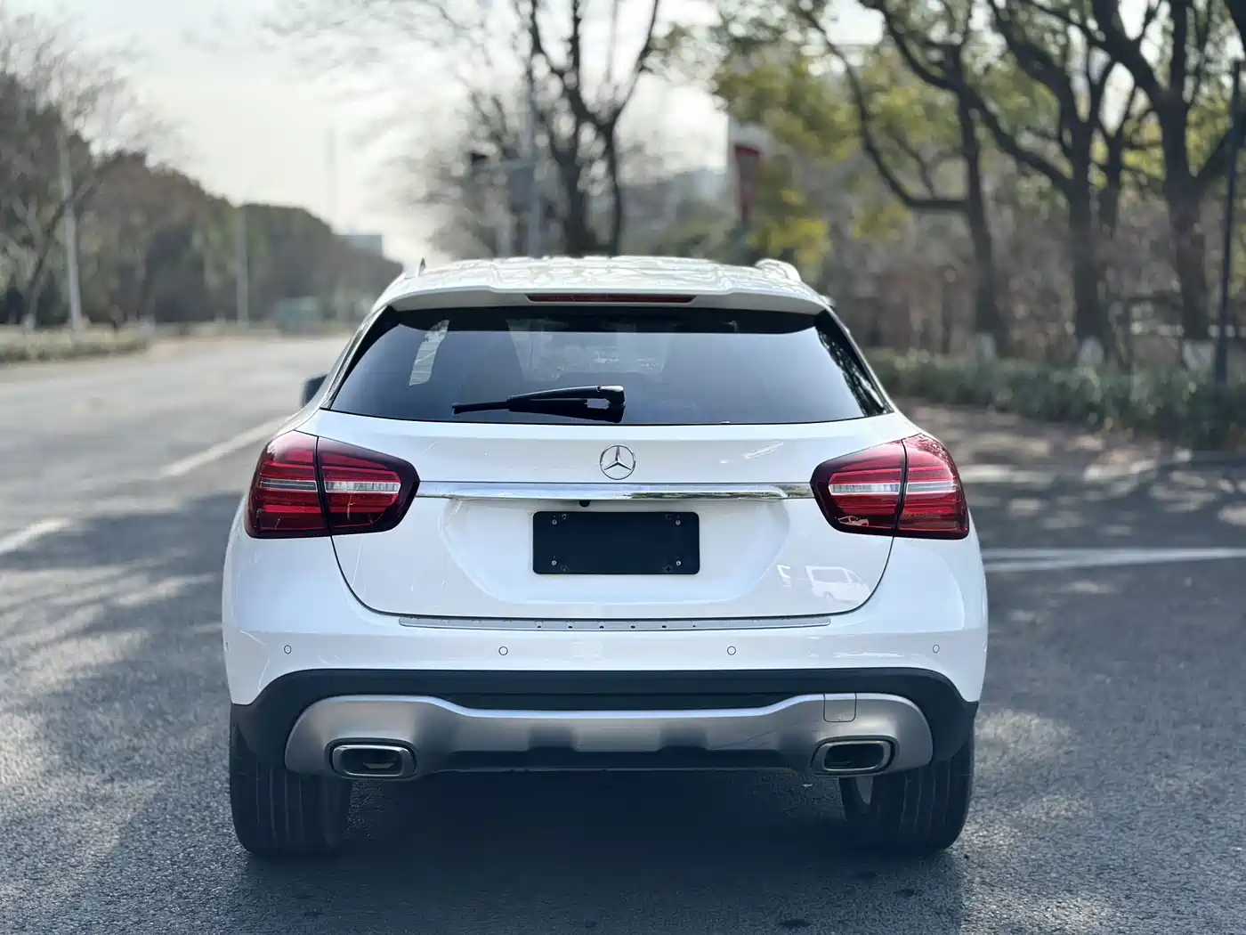 MERCEDES-BENZ GLA