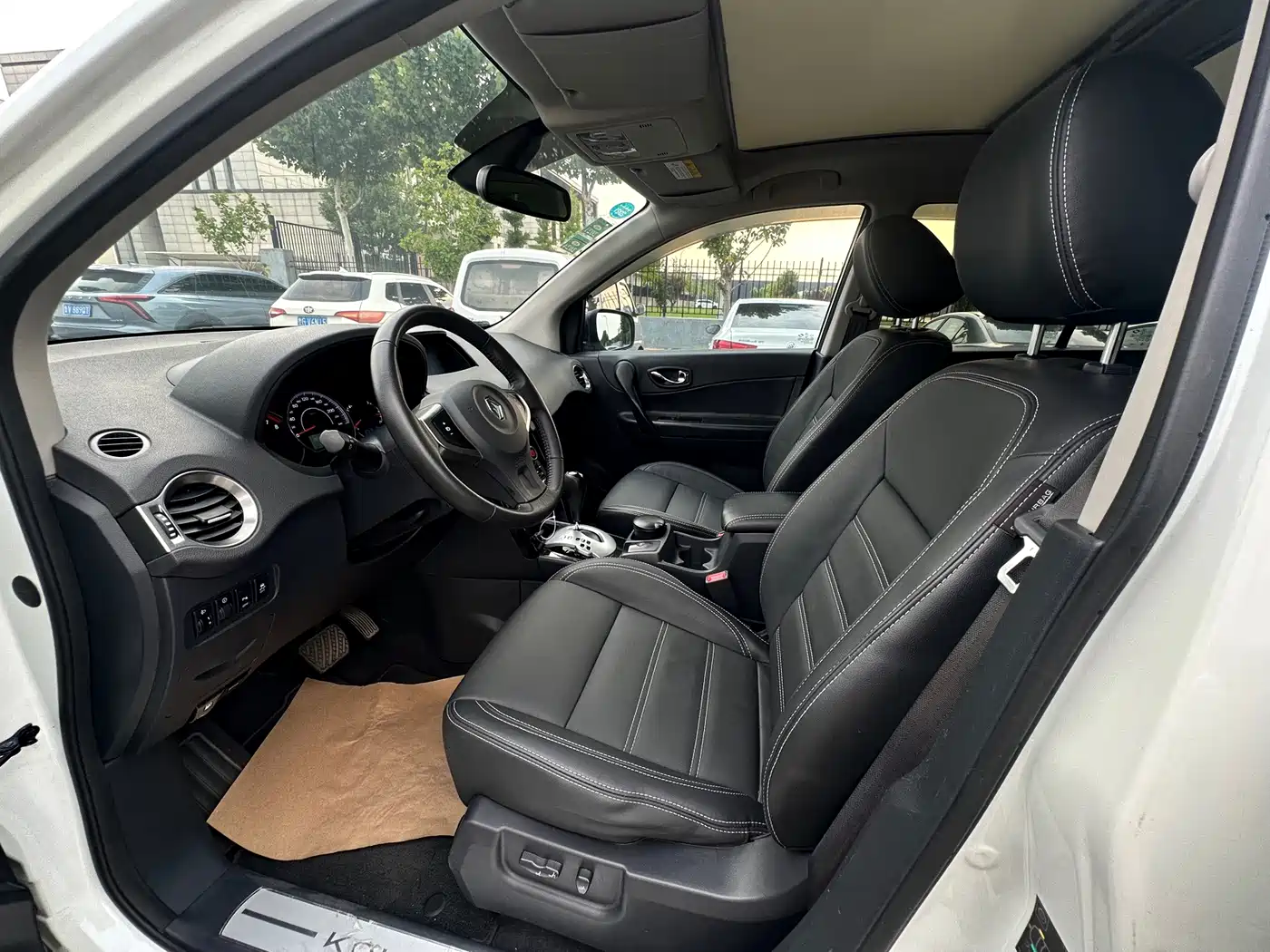 Renault Koleos (Import) 2014 2014 2.5L 2WD Comfort Edition
