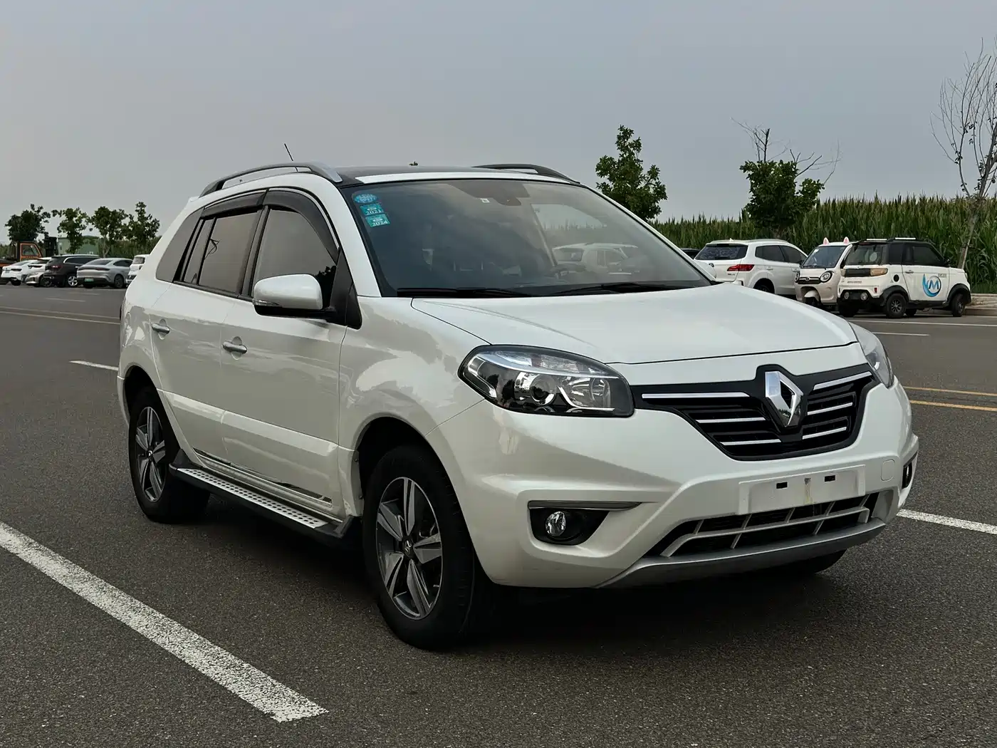 Renault Koleos (Import) 2014 2014 2.5L 2WD Comfort Edition