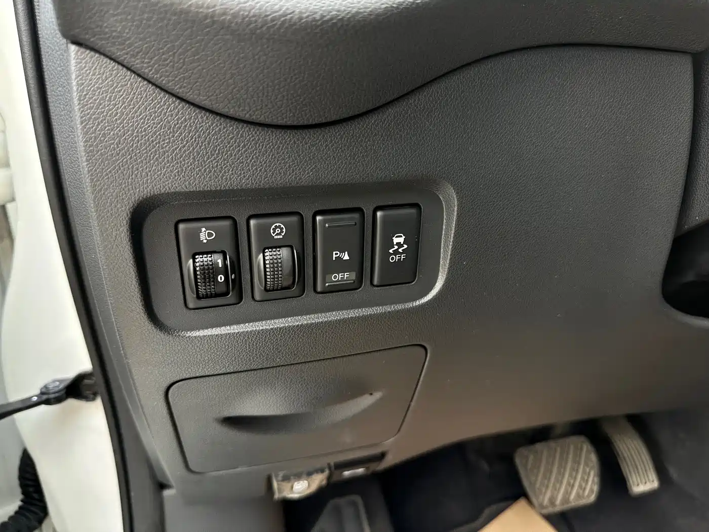 Renault Koleos (Import) 2014 2014 2.5L 2WD Comfort Edition