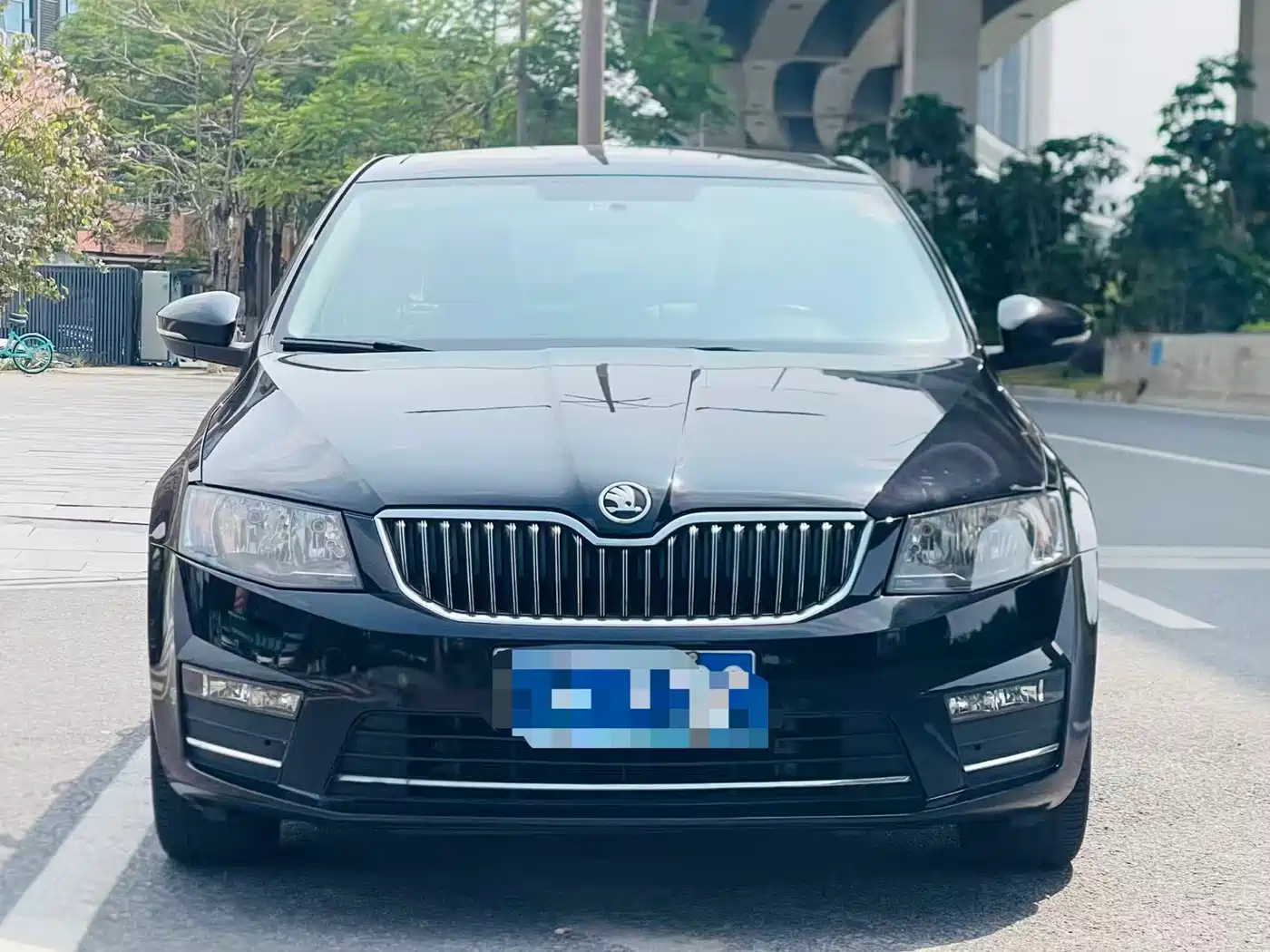 Škoda Octavia 2016 TSI280 DSG Smart Edition фото 3