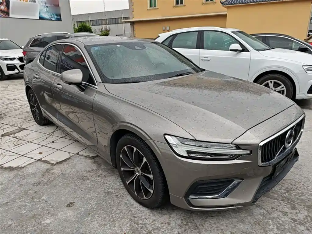 VOLVO S60