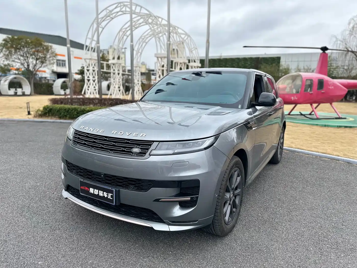 Land Rover Range Rover Sport 2024 400PS Dynamic SE фото 3