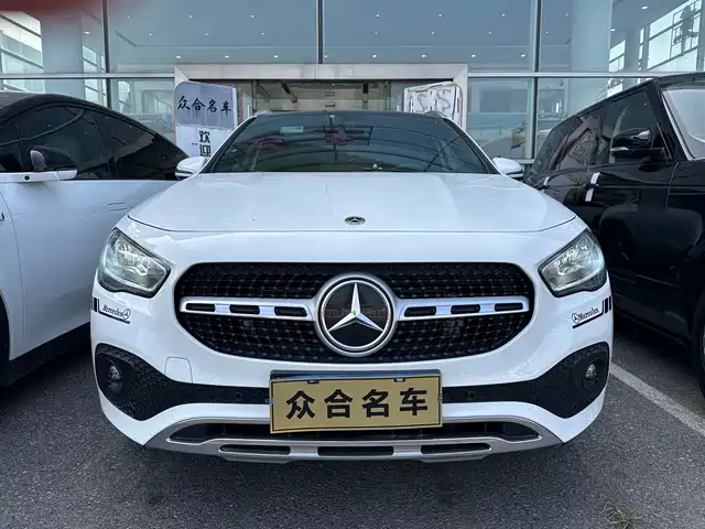 Mercedes-Benz GLA 2021
