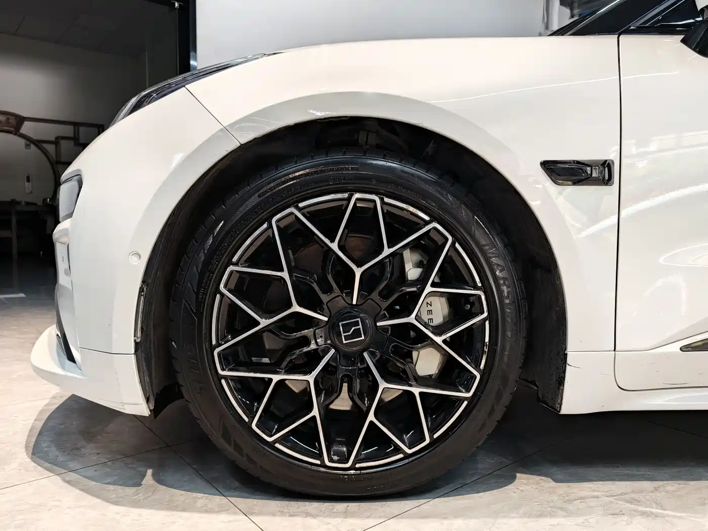 ZEEKR EXTREME KRYPTON 001