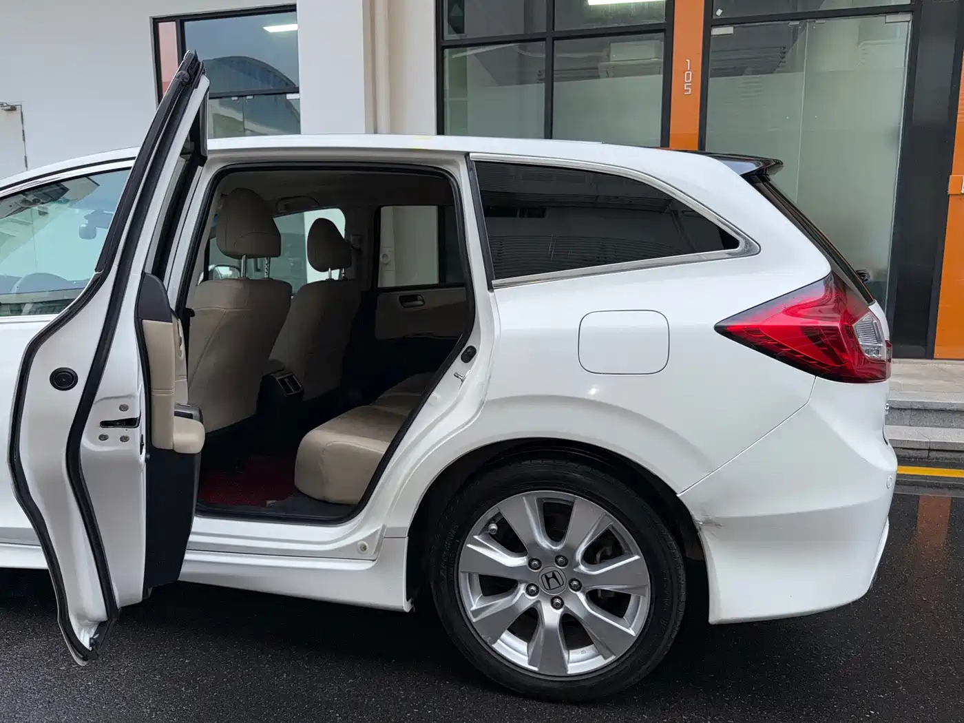 Honda Jade 2014 2014 1.8L Automatic Comfort Elite 5-seater