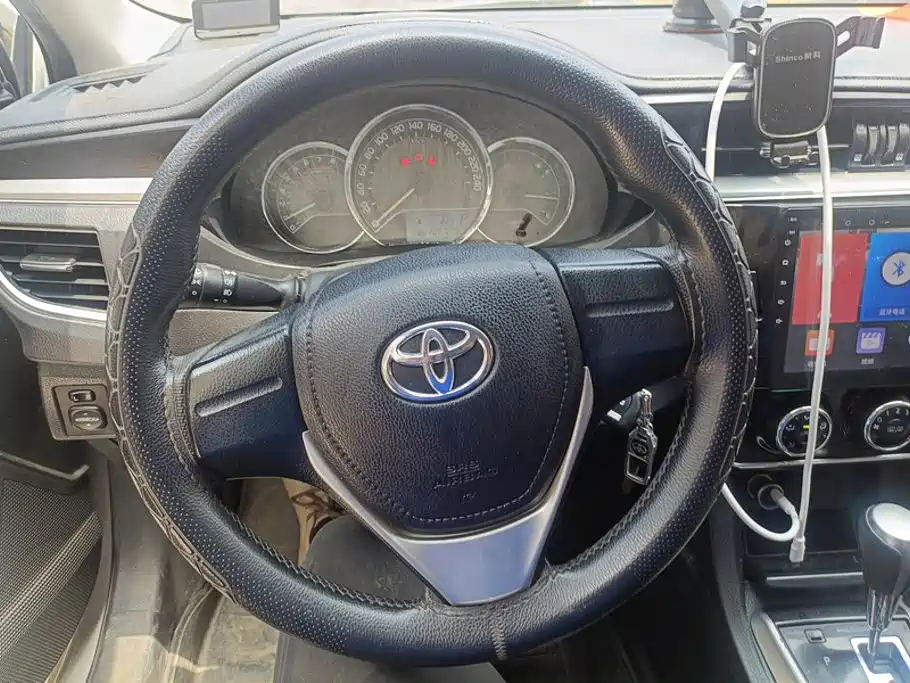 Photo 15 - Toyota Corolla