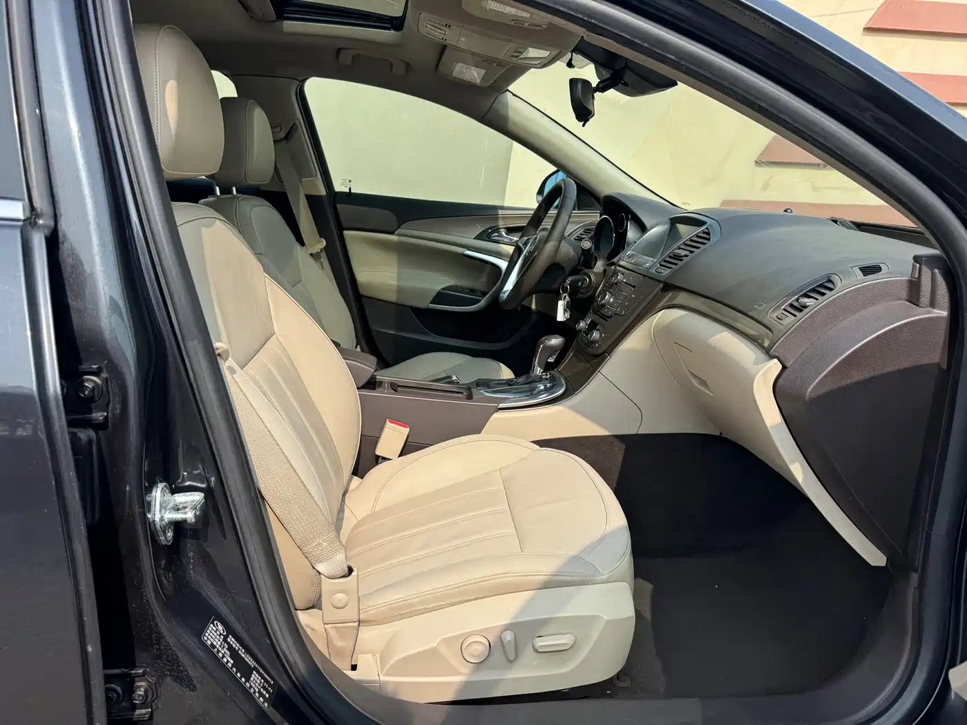 Buick Regal 2012 Model 2.0L Luxury фото 18