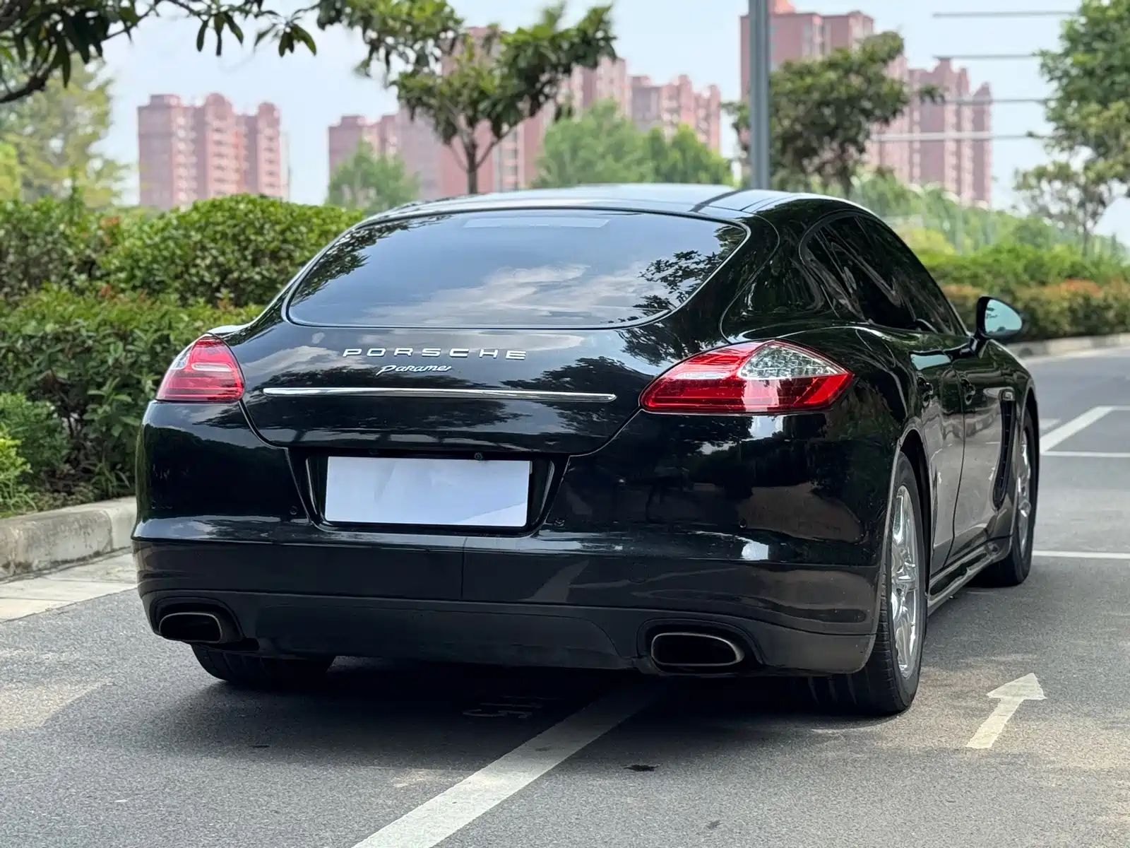 صورة 9 - Porsche Panamera