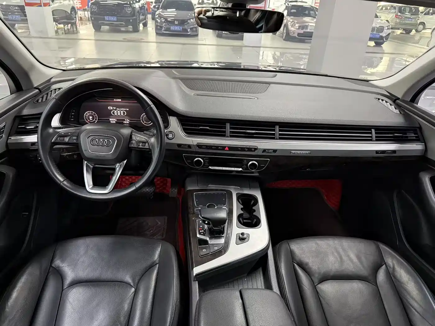 Фото 4 - Audi Q7