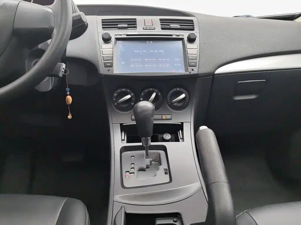 Mazda Mazda3 Axela 2012 2012 Hatchback 1.6L Automatic Elite